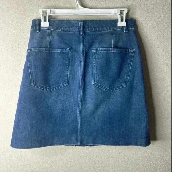 Frame Claire Button Front Denim Mini Skirt Massif Wash
Size 29 - Picture 3 of 5